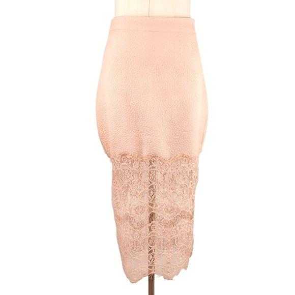 ASTR Pink Textured Lace Midi Pencil Skirt Hem S Elegant Lined Blush See-Through - Picture 1 of 6